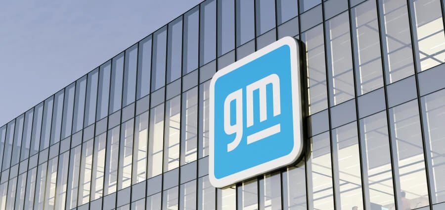 GM Shifts Focus, Exits Robotaxi Market and Integrates Cruise Operations